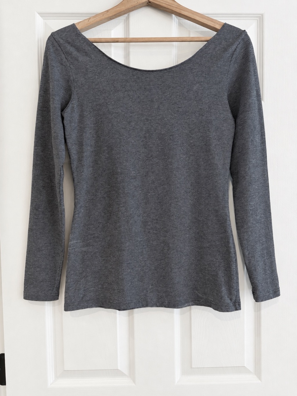 Matilda Jane Womenās Medium Gray Heather Long Sleeve Scoop Neck Stretch Top